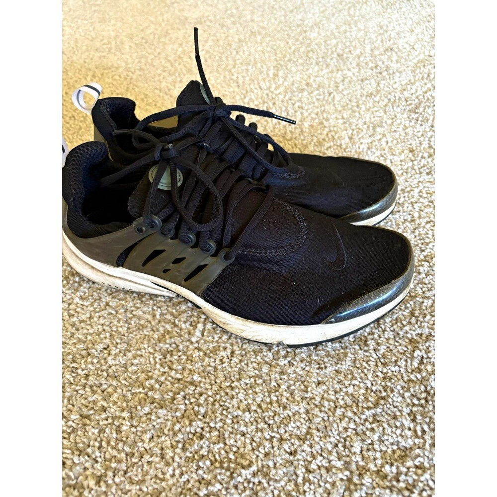 Nike Air Men’s Low Top Lace-Up Sneaker Black/White/Gray US 10 EU 44 UK 9